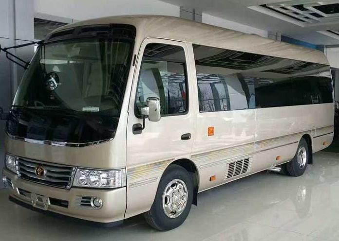 18座中巴車(chē)