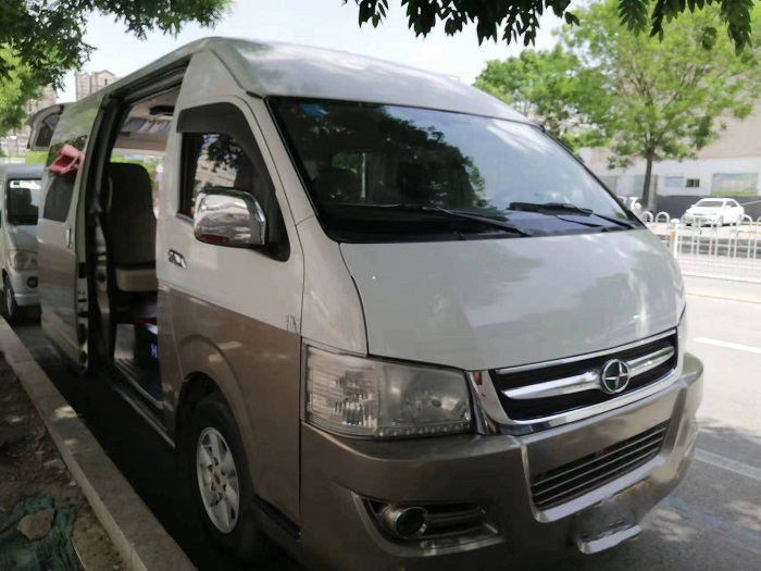 中巴車(chē)租賃公司